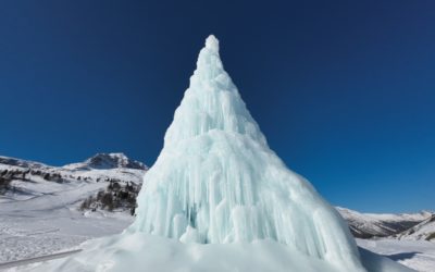 Ice Stupa Riese an der Diavolezza Talstation